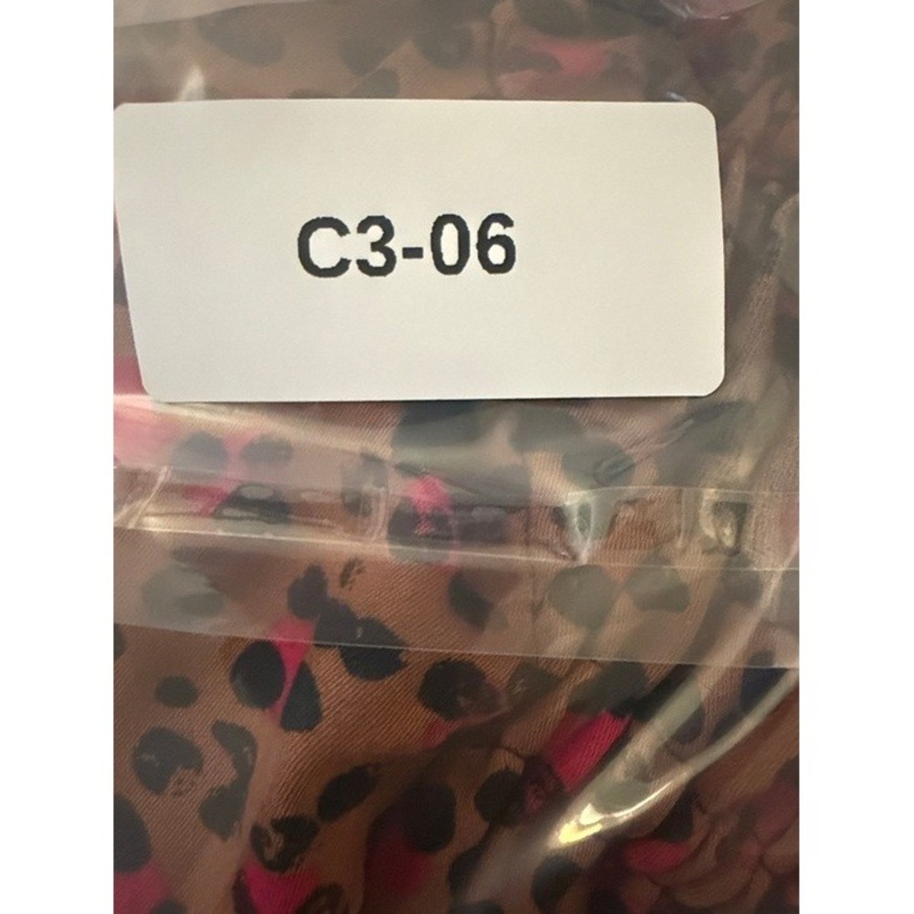 Foxcroft NYC Womens Pink Tan Leopard Print Smocked Square Neck Top Size 8 - Picture 11 of 11